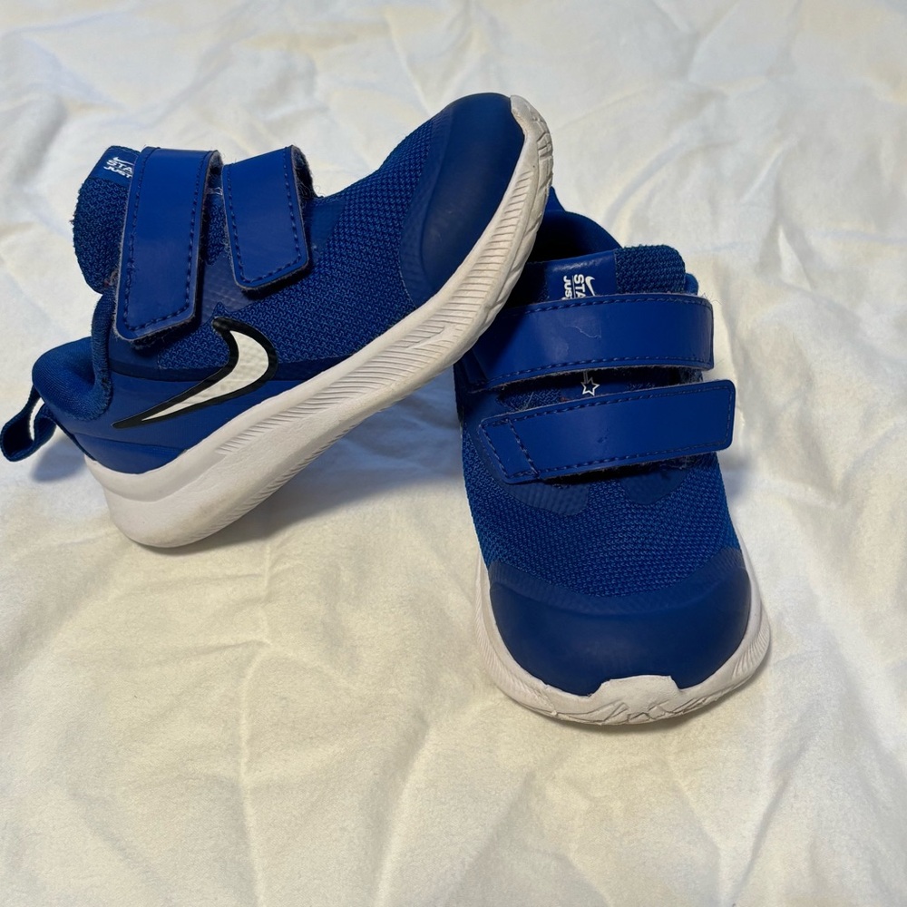 Nike Star Runner Toddler shoe size 5C blue white Velcro sneaker